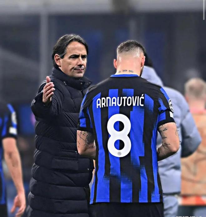 足球比赛精 足球比赛精