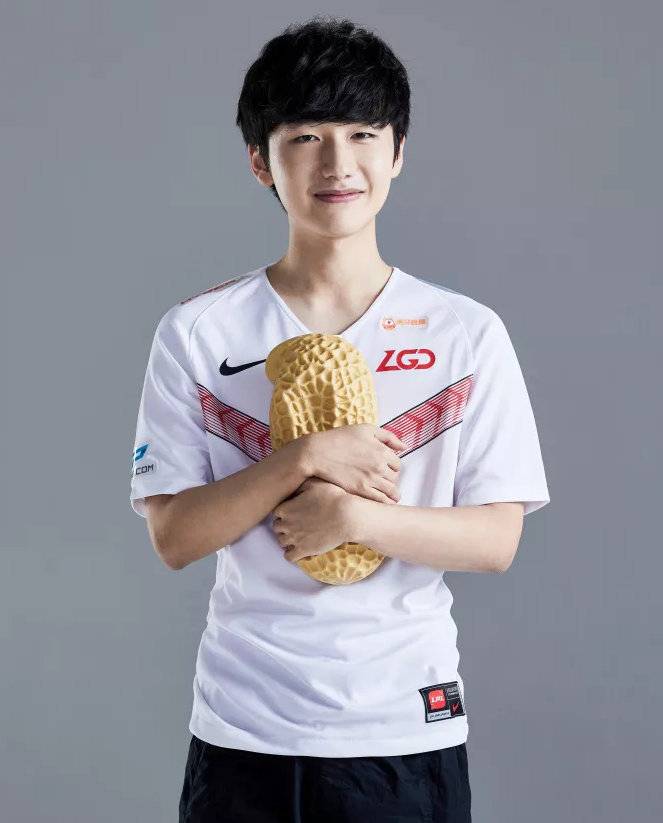 【官宣】法比奥·席尔瓦离队加盟多特蒙德