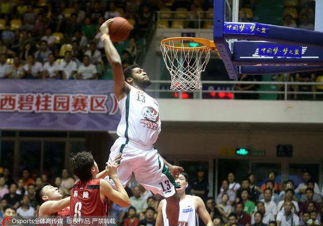 棒球与生成式AI如何通过算法生成海量的对手投球模拟训练视频